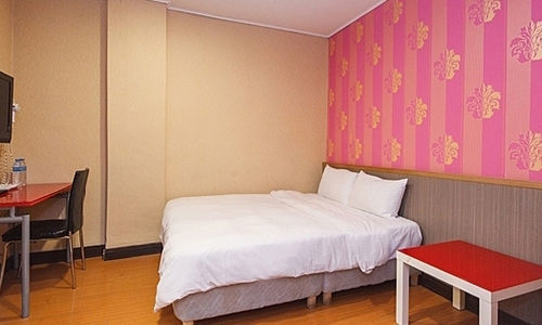 Baoshan Hotel Zhongli Exteriör bild
