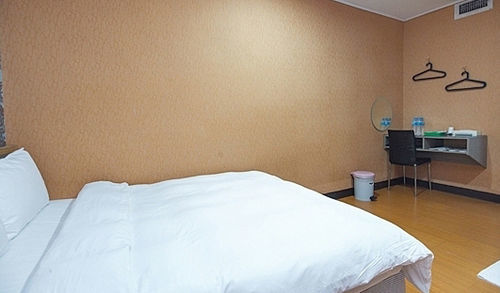 Baoshan Hotel Zhongli Exteriör bild